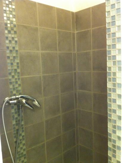 L'intérieur de la douche